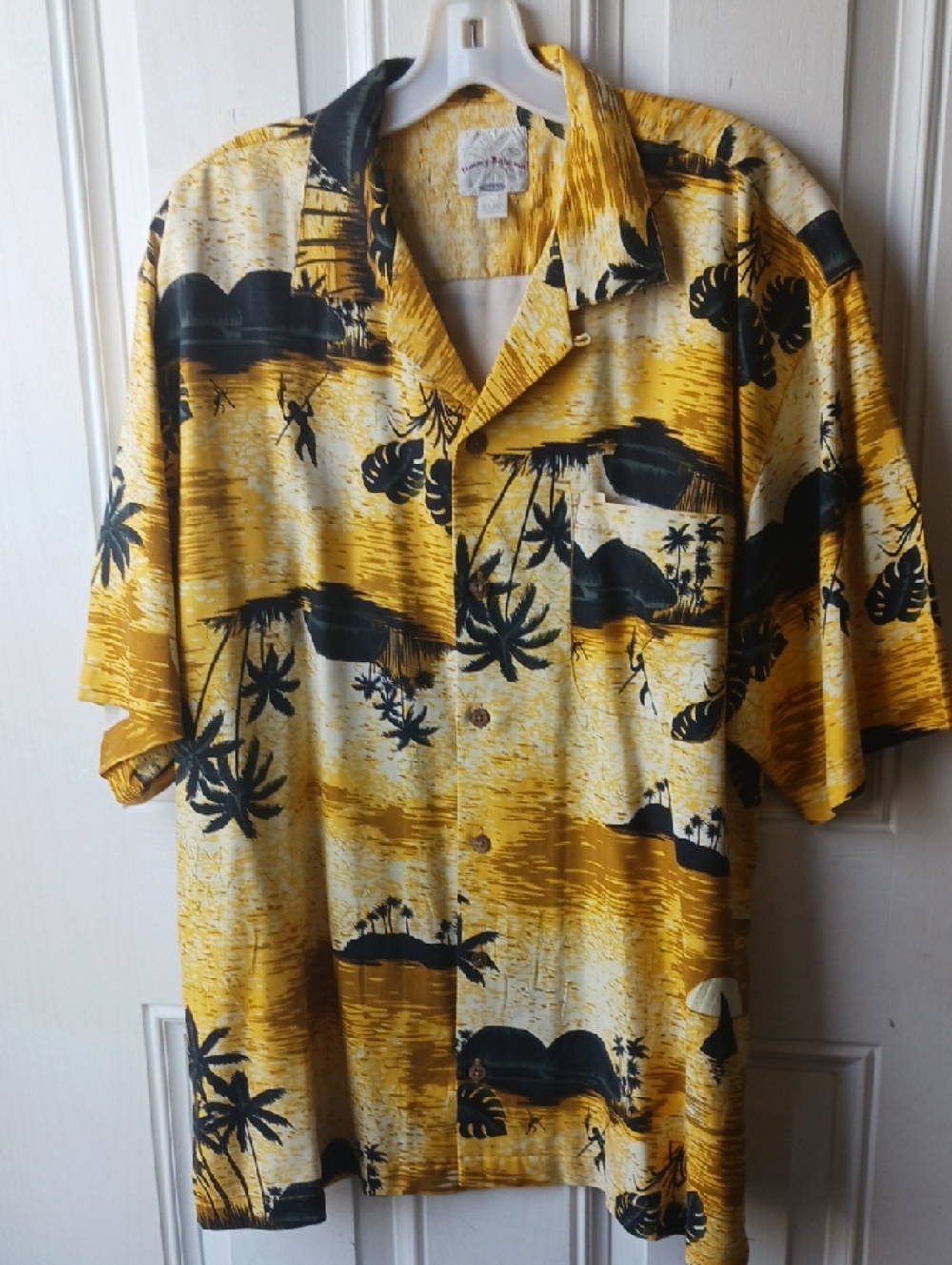 ***Tommy Bahama Relax Yellow & Black Tropical Silk Camp Shirt Size MEDIUM